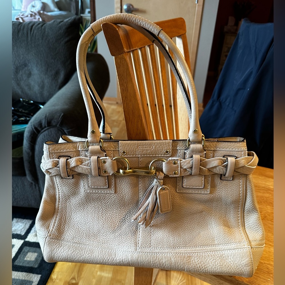 EXCELLENT CONDITION: Tan Coach Handbag